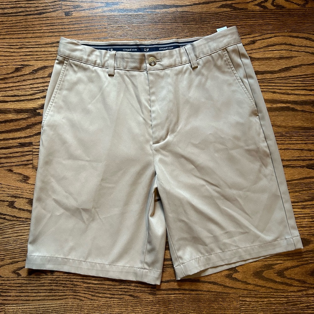 Vineyard Vines Link Short Khaki Size 32 9 inch inseam